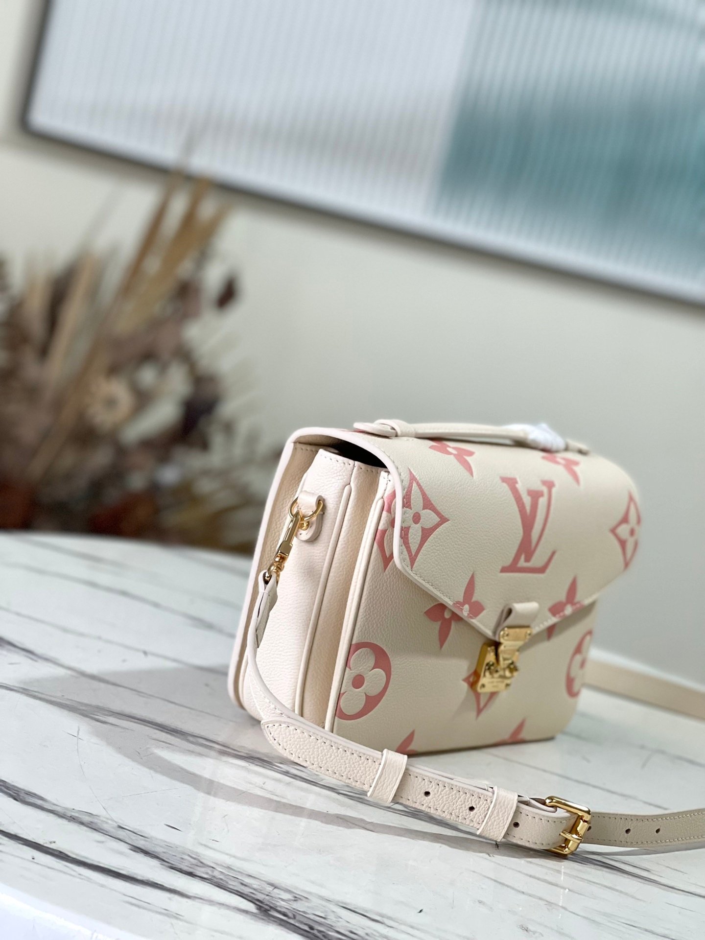 Louis Vuitton Pochette Metis Handbag 80197 | Sandra Bags - Image 2