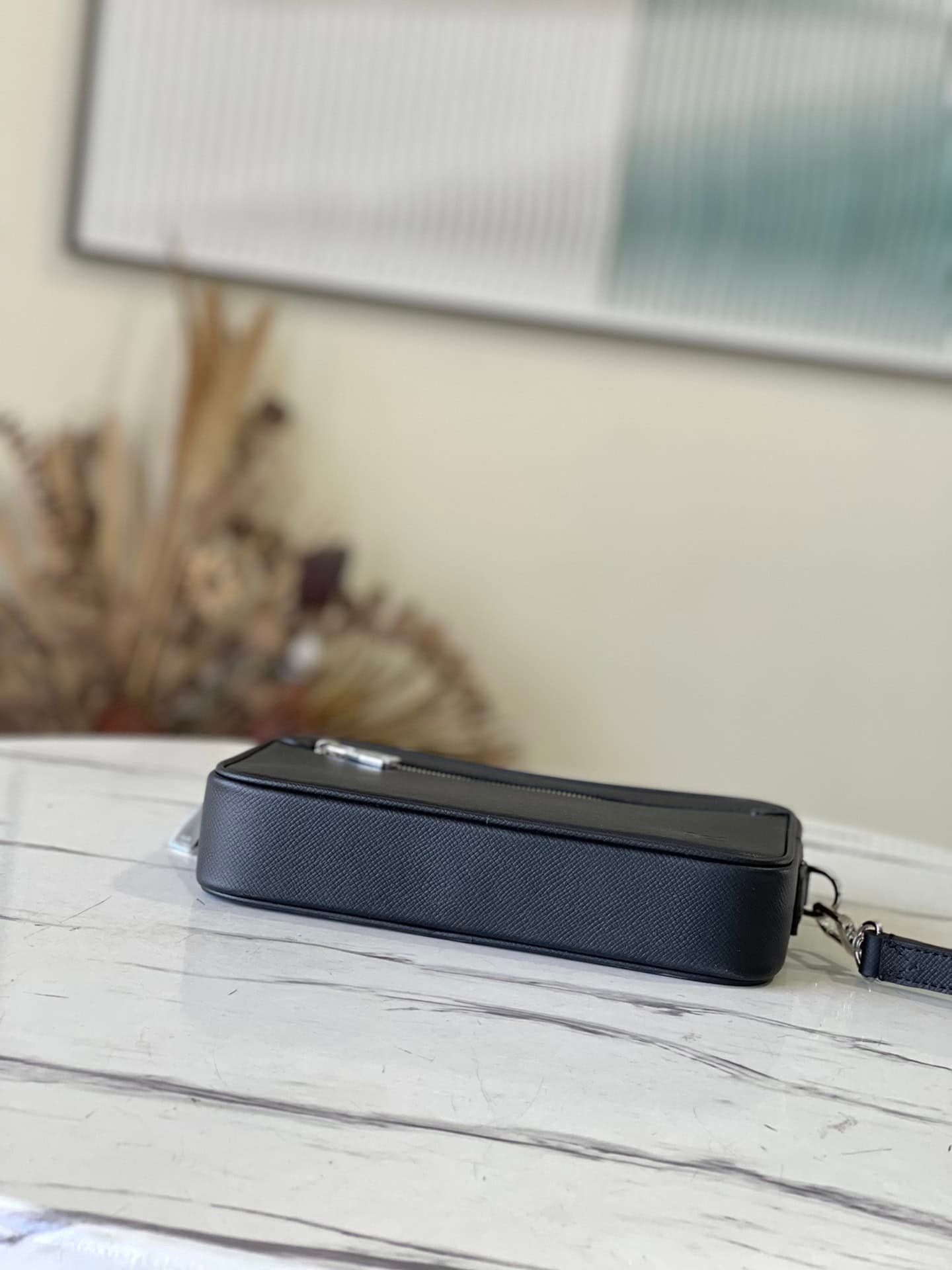 Louis Vuitton KASAI Cross Pattern Clutch - Black 60507 | Sandra Bags - Image 4