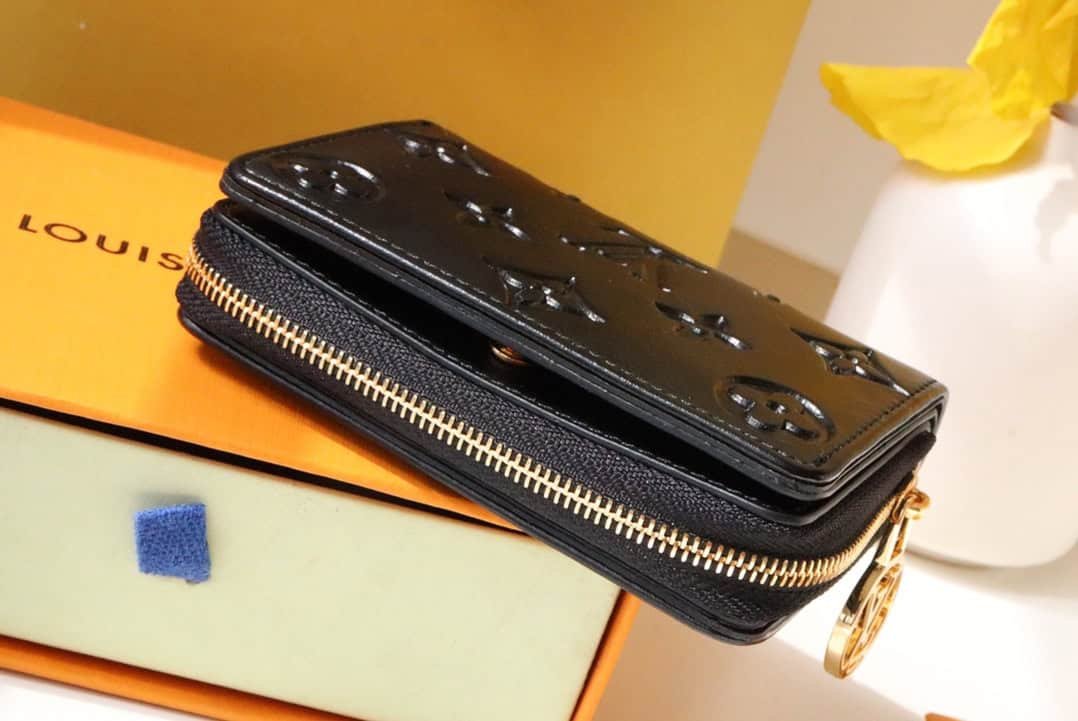 Louis Vuitton Lou Coussin Wallet - Black 24021 | Sandra Bags - Image 5