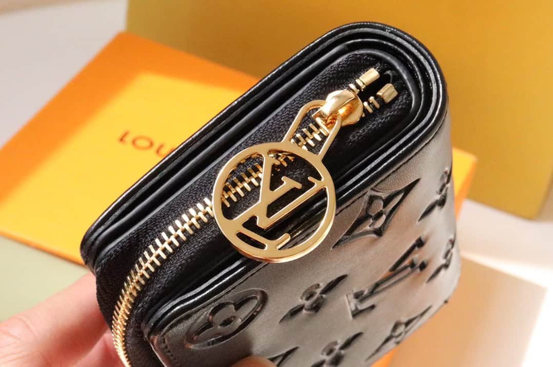 Louis Vuitton Lou Coussin Wallet - Black 24021 | Sandra Bags - Image 4