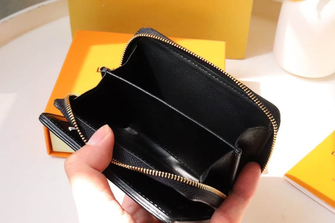 Louis Vuitton Lou Coussin Wallet - Black 24021 | Sandra Bags - Image 2