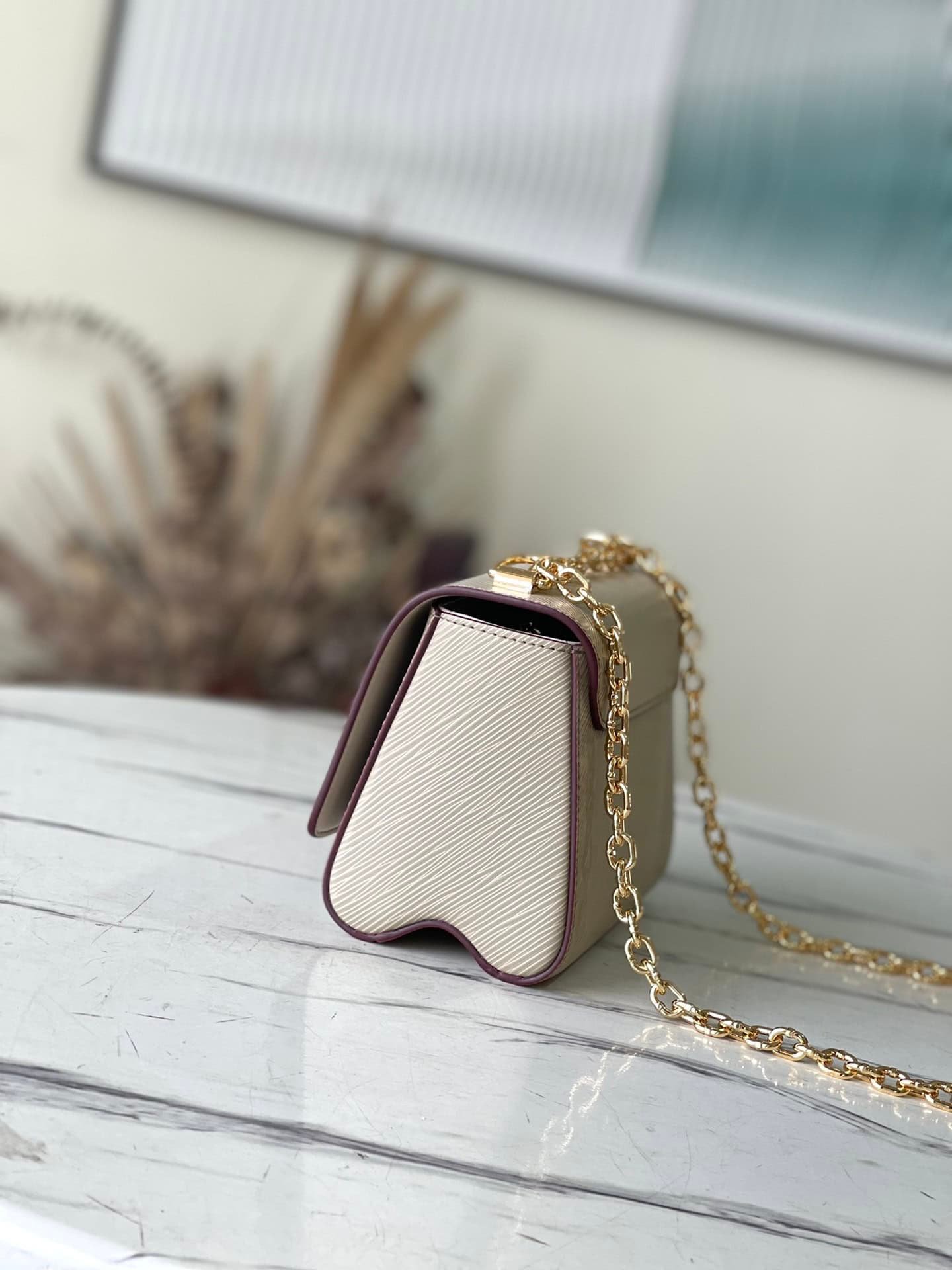 Louis Vuitton Twist Small Handbag 54008 | Sandra Bags - Image 3