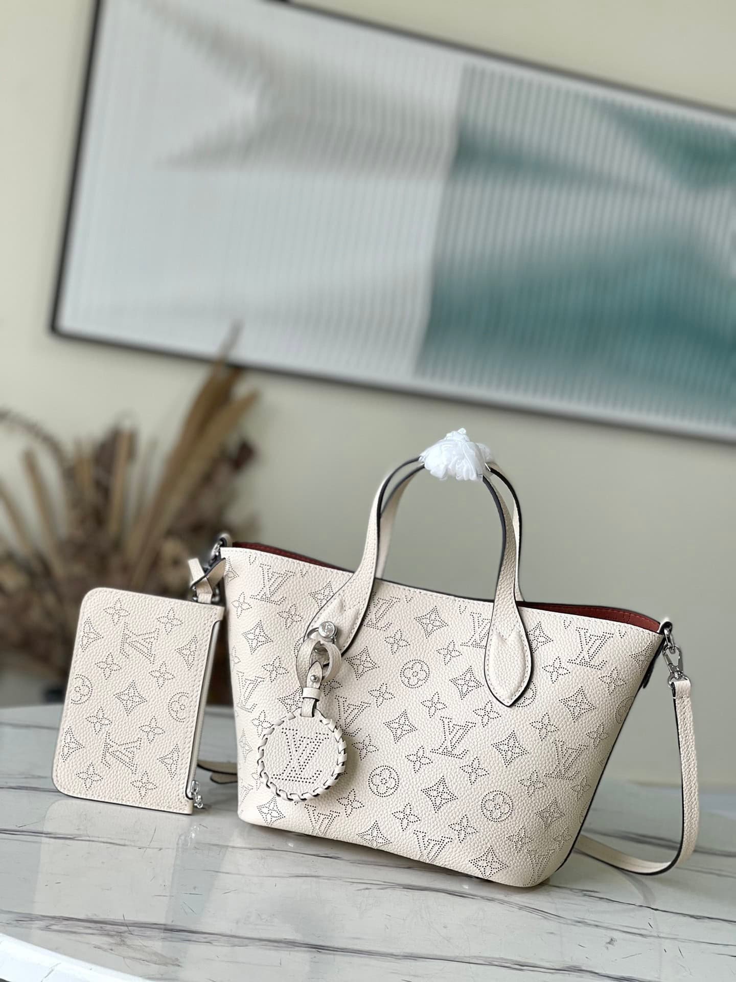 Louis Vuitton White Blossom Small Handbag 89189 | Sandra Bags