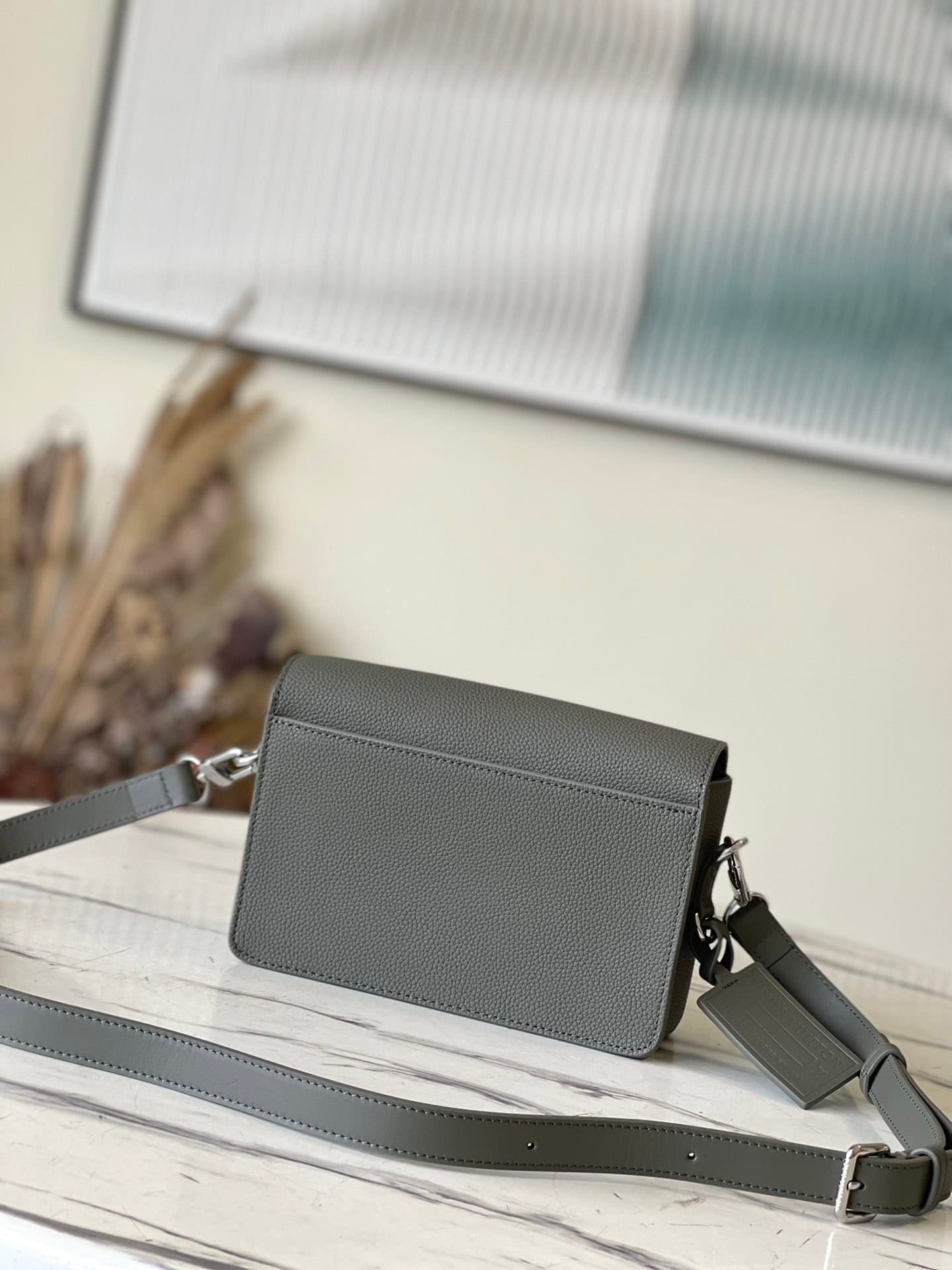 Louis Vuitton Flap Mini Handbag - Green 82750 | Sandra Bags - Image 9