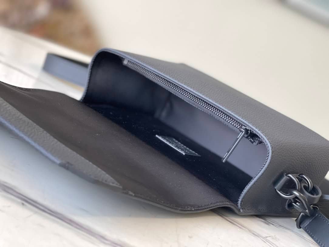 Louis Vuitton Flap Mini Handbag - Black 70607 | Sandra Bags - Image 8