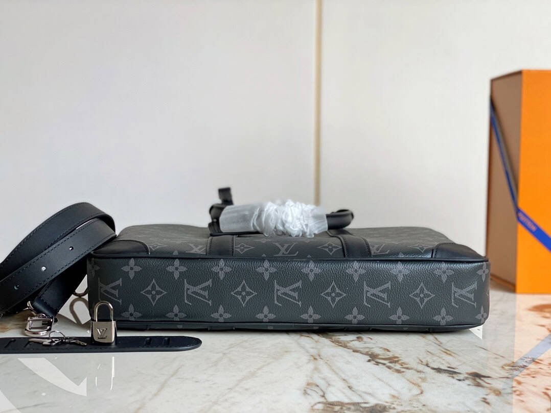 Louis Vuitton Small Voyage Men's Briefcase Bag 85448 | Sandra Bags - Image 3