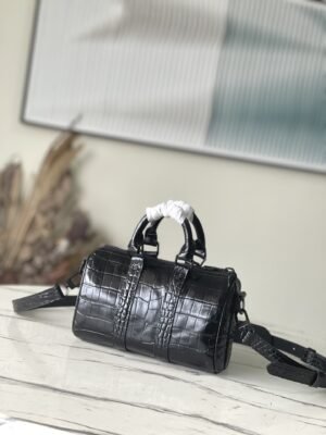 Louis Vuitton Black Crocodile Pattern Men's Bag 87279 | Sandra Bags