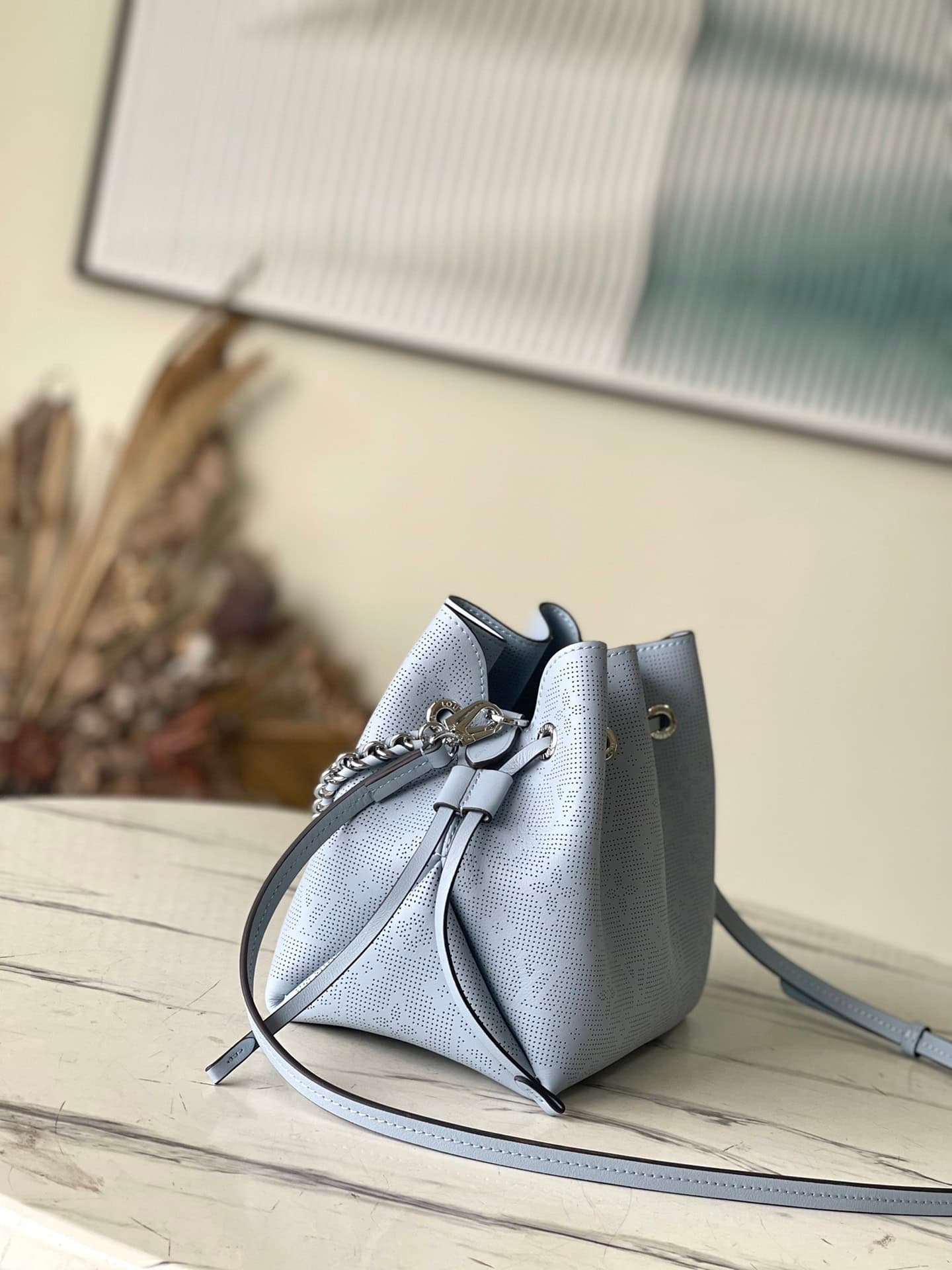 Louis Vuitton Bella Bucket Bag - Blue 68468 | Sandra Bags - Image 6