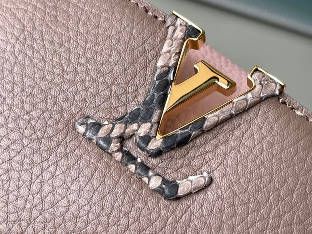Louis Vuitton Spring Capucines BB Handbag 89348 | Sandra Bags - Image 4