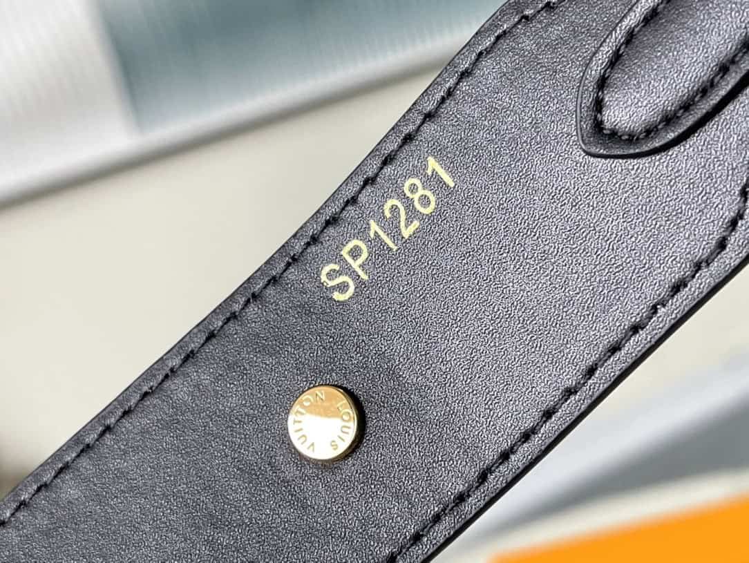 Louis Vuitton Black Clever Shoulder Strap 86283 | Sandra Bags - Image 7