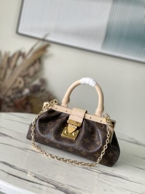 Louis Vuitton Monogram Clutch Handbag 94209 | Sandra Bags