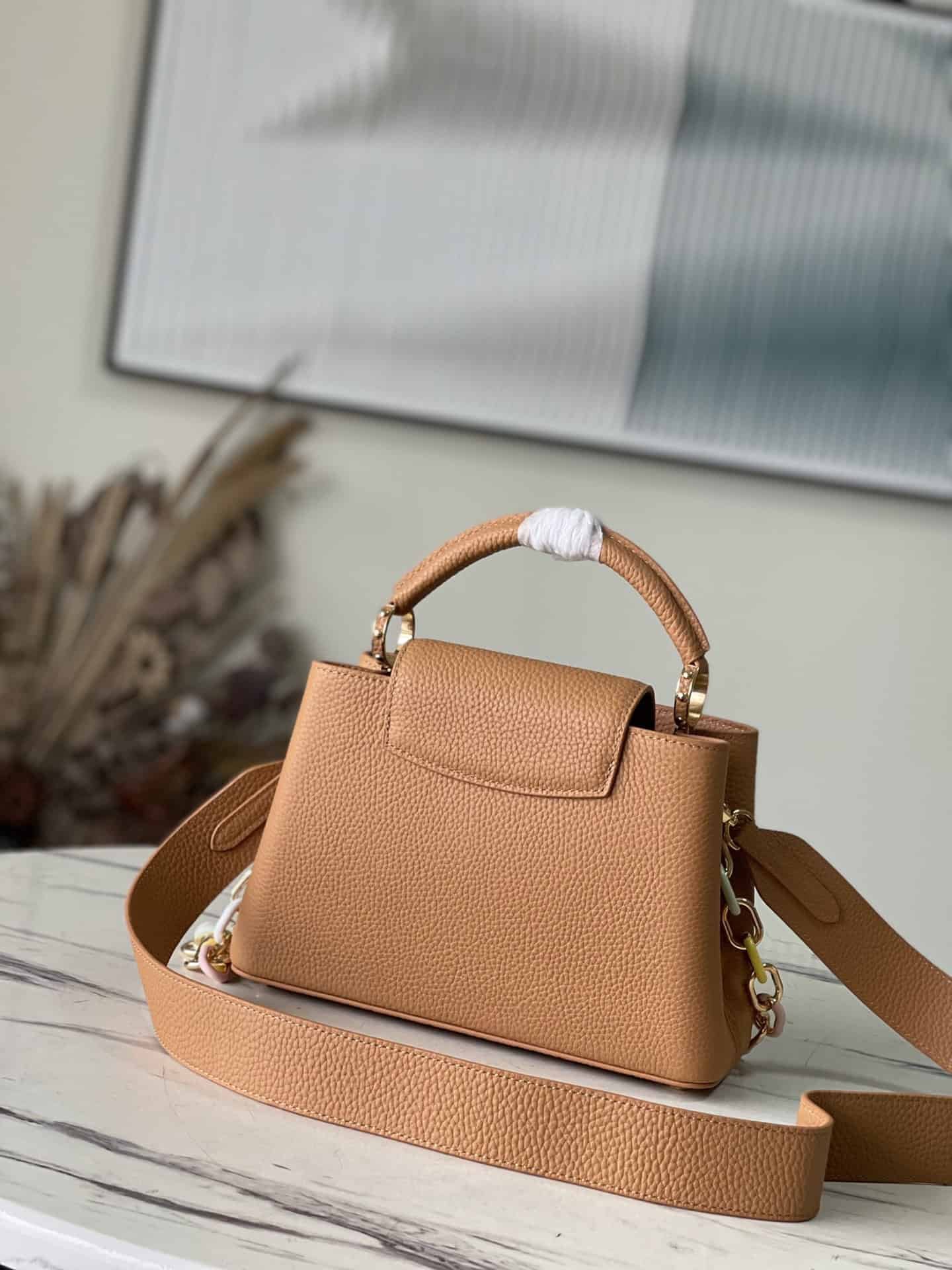 Louis Vuitton Capucines Small Handbag – Brown 39995 | Sandra Bags - Image 4