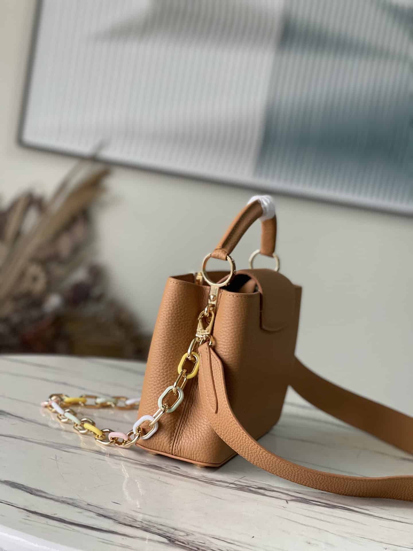 Louis Vuitton Capucines Small Handbag – Brown 39995 | Sandra Bags - Image 2