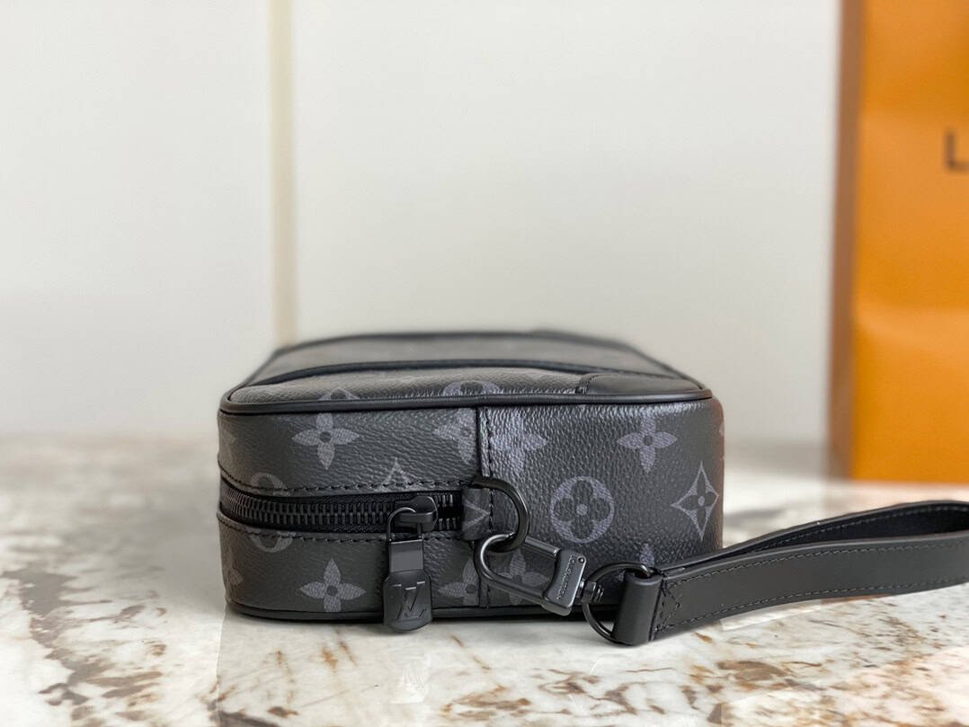 Louis Vuitton POCHETTE KASAI Clutch Bag for Men 26448 | Sandra Bags - Image 3