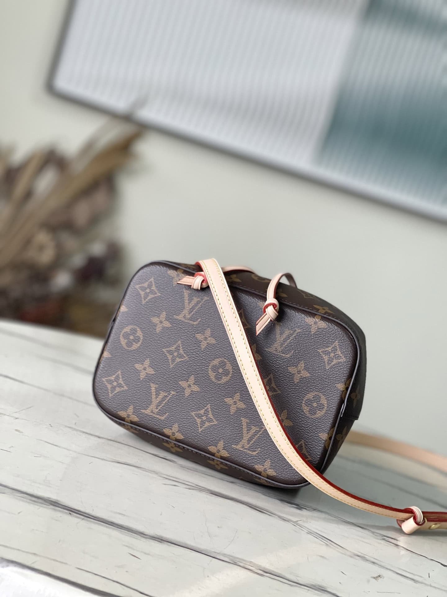 Louis Vuitton NÉONOÉ BB Handbag Bag 79263 | Sandra Bags - Image 6