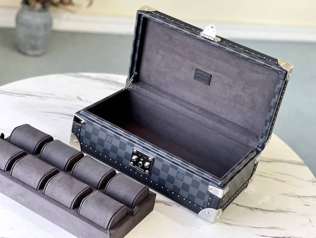 Louis Vuitton Heiger Grey 8-Piece Watch Case 83162 | Sandra Bags - Image 4