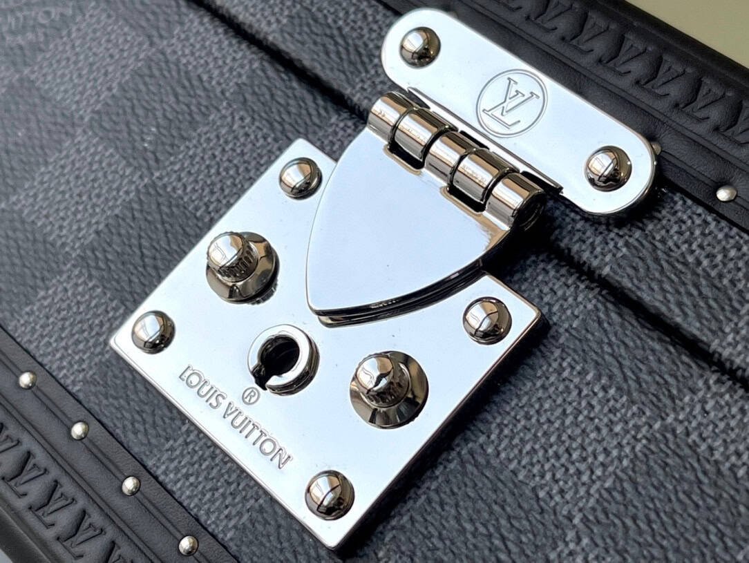 Louis Vuitton Heiger Grey 8-Piece Watch Case 83162 | Sandra Bags - Image 7