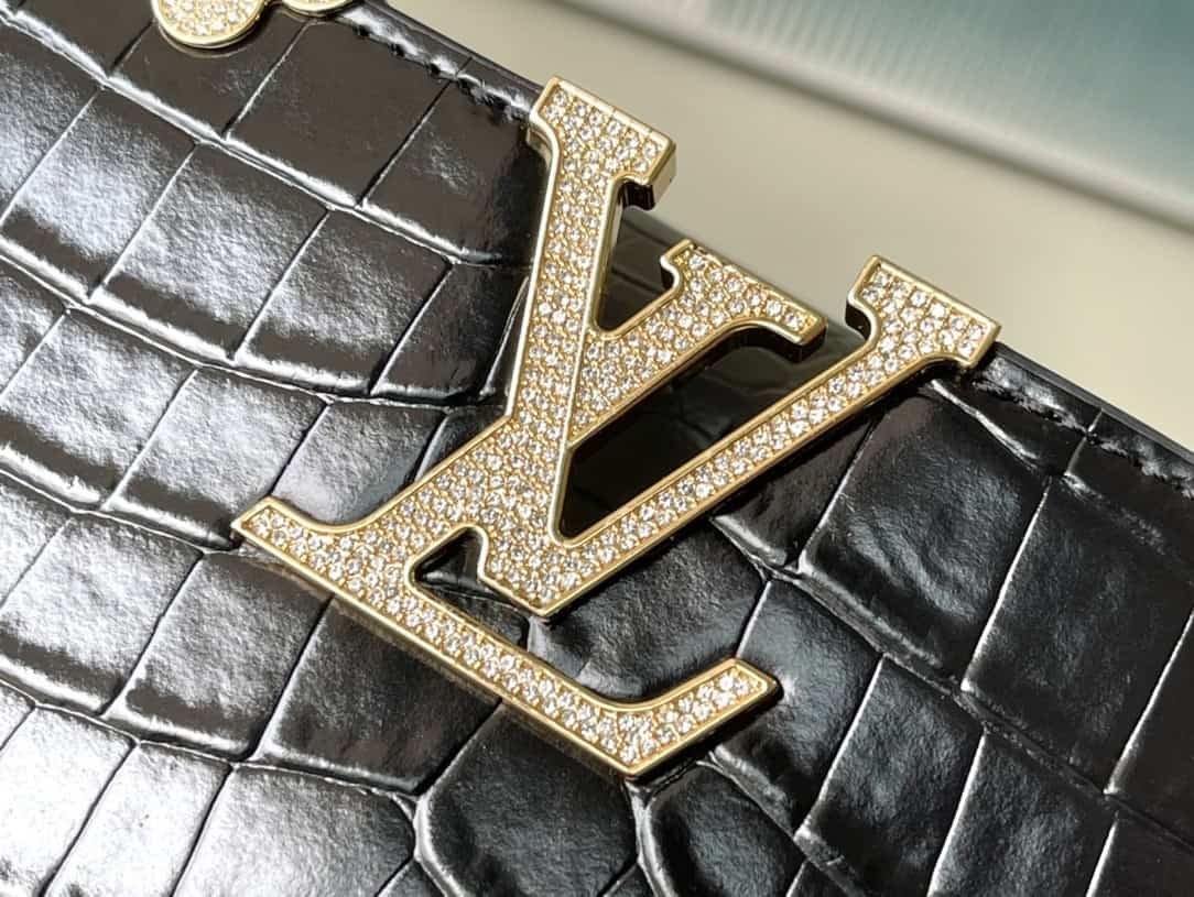 Louis Vuitton Crocodile Pattern Gold Buckle Medium 77272 | Sandra Bags - Image 8