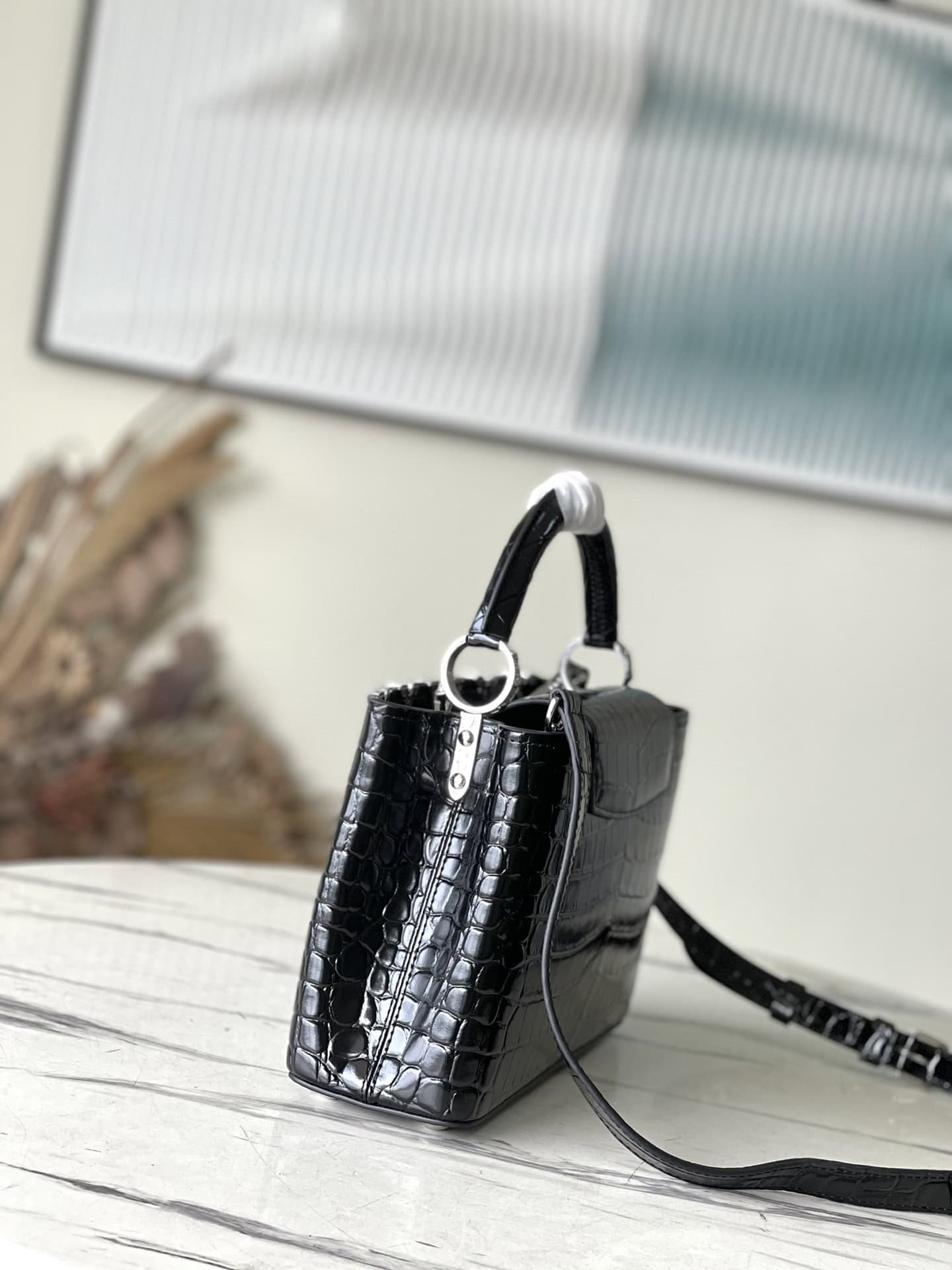 Louis Vuitton Crocodile Pattern Silver Buckle Trumpet Bag 83444 | Sandra Bags - Image 4