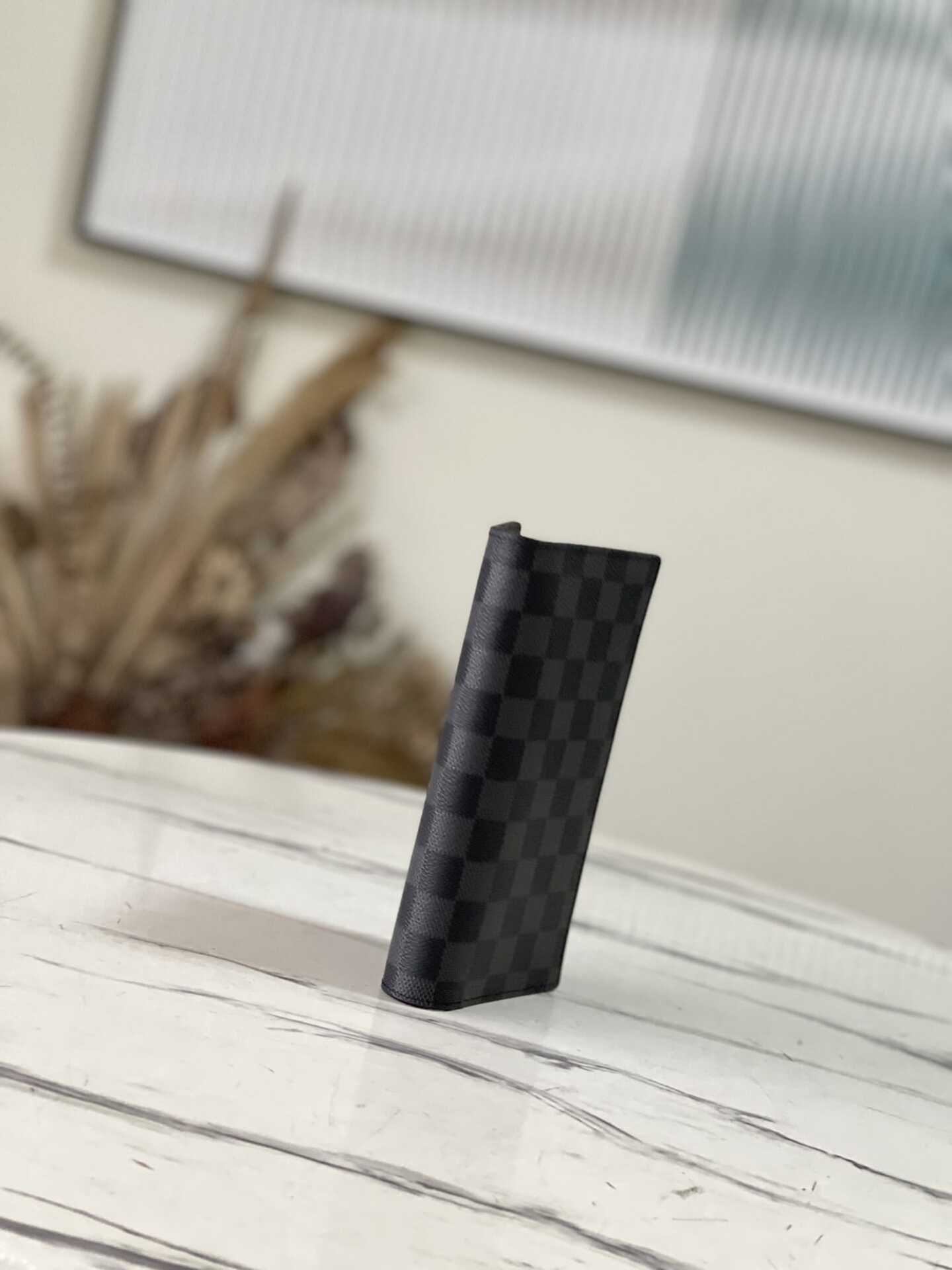 Louis Vuitton Brazza Wallet 58608 | Sandra Bags - Image 9