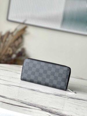 Louis Vuitton Haig Zippy Vertical Wallet 22378 | Sandra Bags