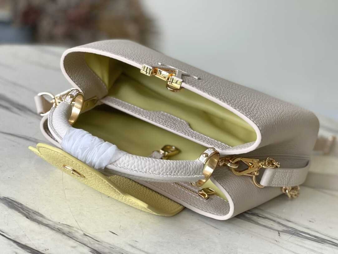 Louis Vuitton Capucines Handbag - Grey 97308 | Sandra Bags - Image 8