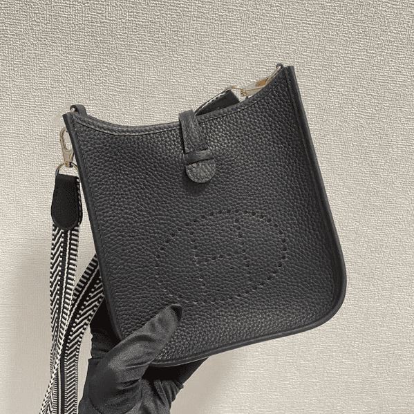 Hermes Evelyne Hollow H Letter Handbag - Black 89996 | Sandra Bags