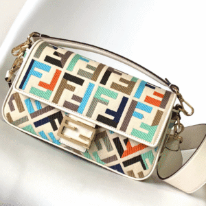 Fendi Baguette Classic Medium Handbag 33508 | Sandra Bags