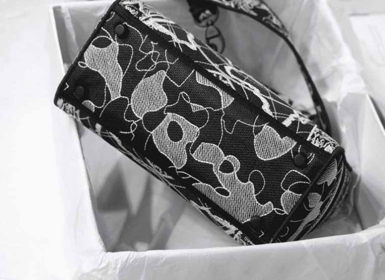 Dior Lady D-Lite Bag - White/Black 43950 | Sandra Bags - Image 3