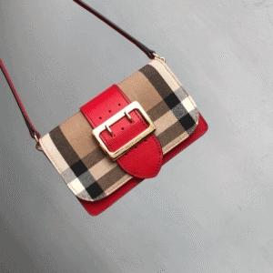 Burberry Buckle Buckle Bag - Red 23043 | Sandra Bags