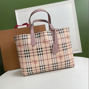 Burberry Ample Double-Sided Shopping Bag - Pink 18765 | Sandra Bags