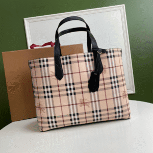 Burberry Ample Double-Sided Shopping Bag - Black 82258 | Sandra Bags