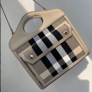 Burberry Horseferry Printing Shoulder Bag - Skin 20325 | Sandra Bags