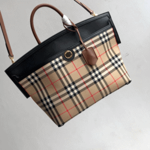Burberry Society - Celdy Handbag - Black 26930 | Sandra Bags