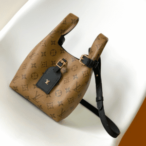 Louis Vuitton Monogram Mini Bucket Handbag 13904 | Sandra Bags