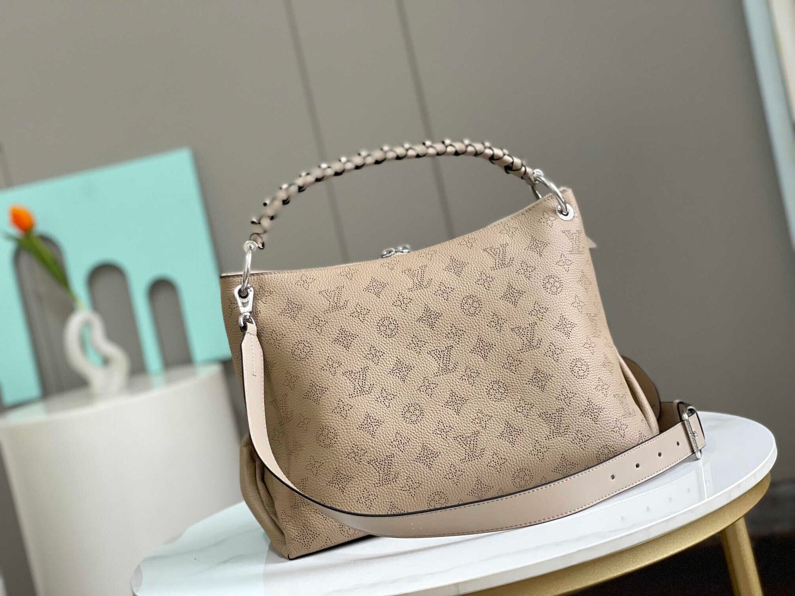 Louis Vuitton Beaubourg Hobo Medium Handbag - Cream 54455 | Sandra Bags - Image 5