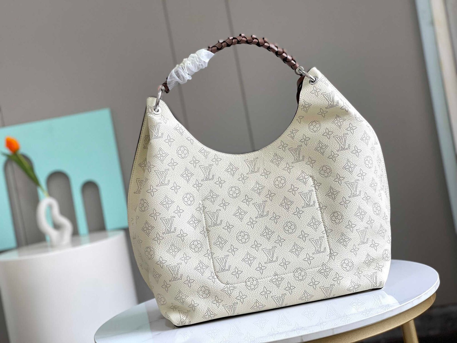 Louis Vuitton Carmel Hobo Tote Handbag - White 84571 | Sandra Bags - Image 4