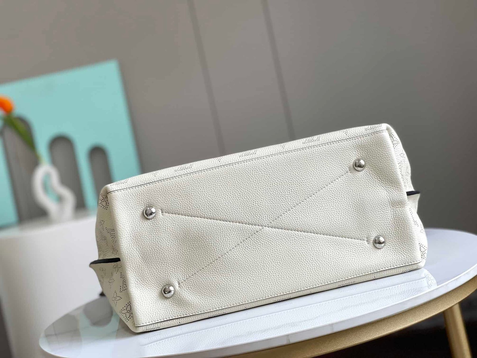 Louis Vuitton Carmel Hobo Tote Handbag - White 84571 | Sandra Bags - Image 3