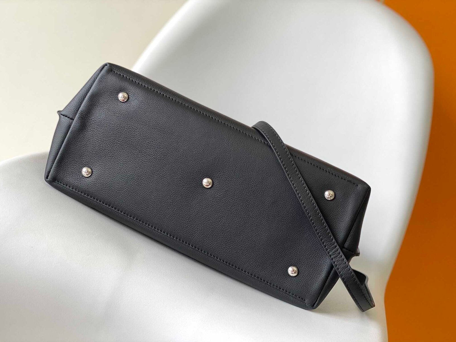 Louis Vuitton Lockme Day Bag - Black 71411 | Sandra Bags - Image 3