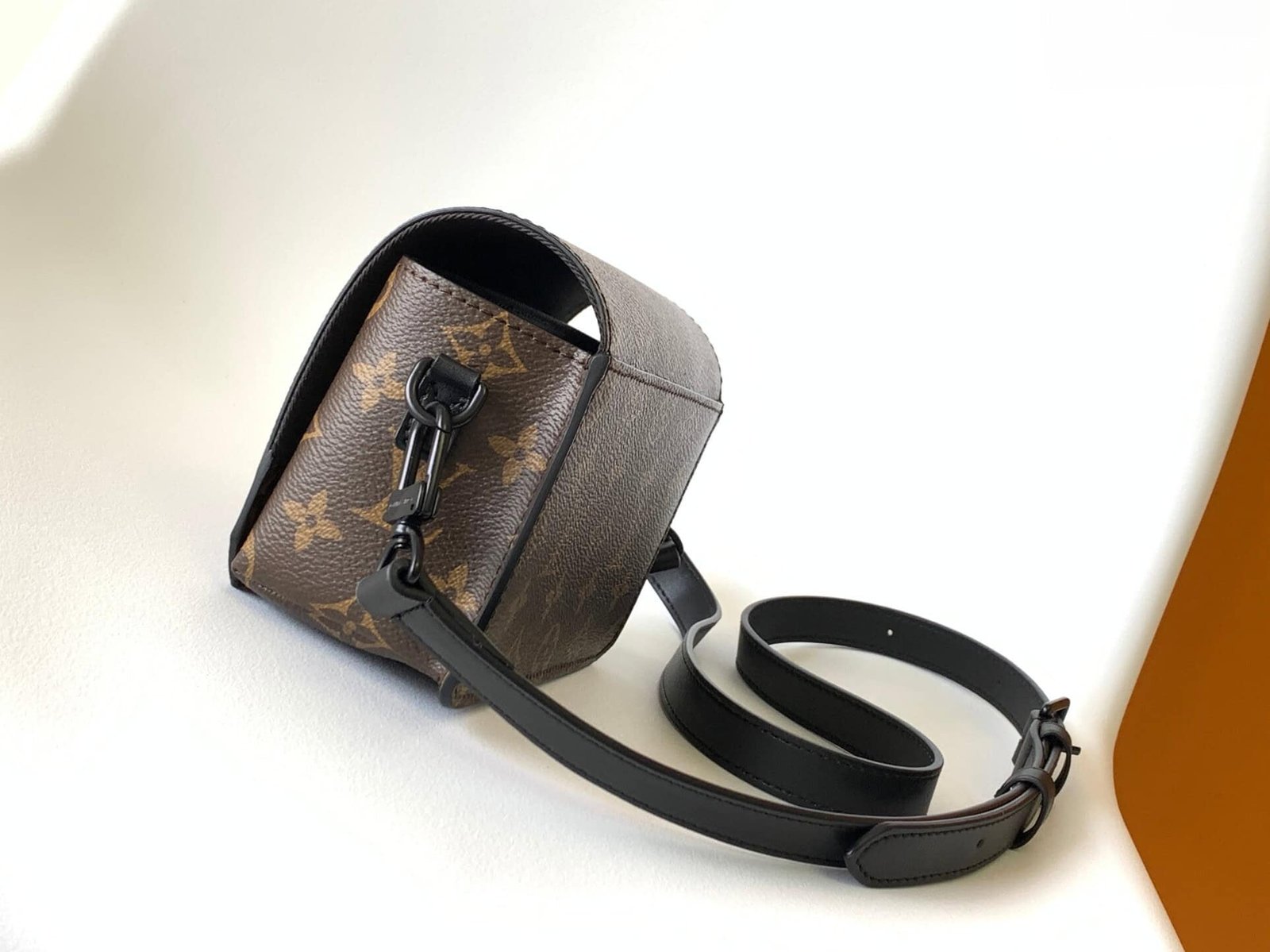 Louis Vuitton Flap Mini Handbag - Brown 70582 | Sandra Bags - Image 5