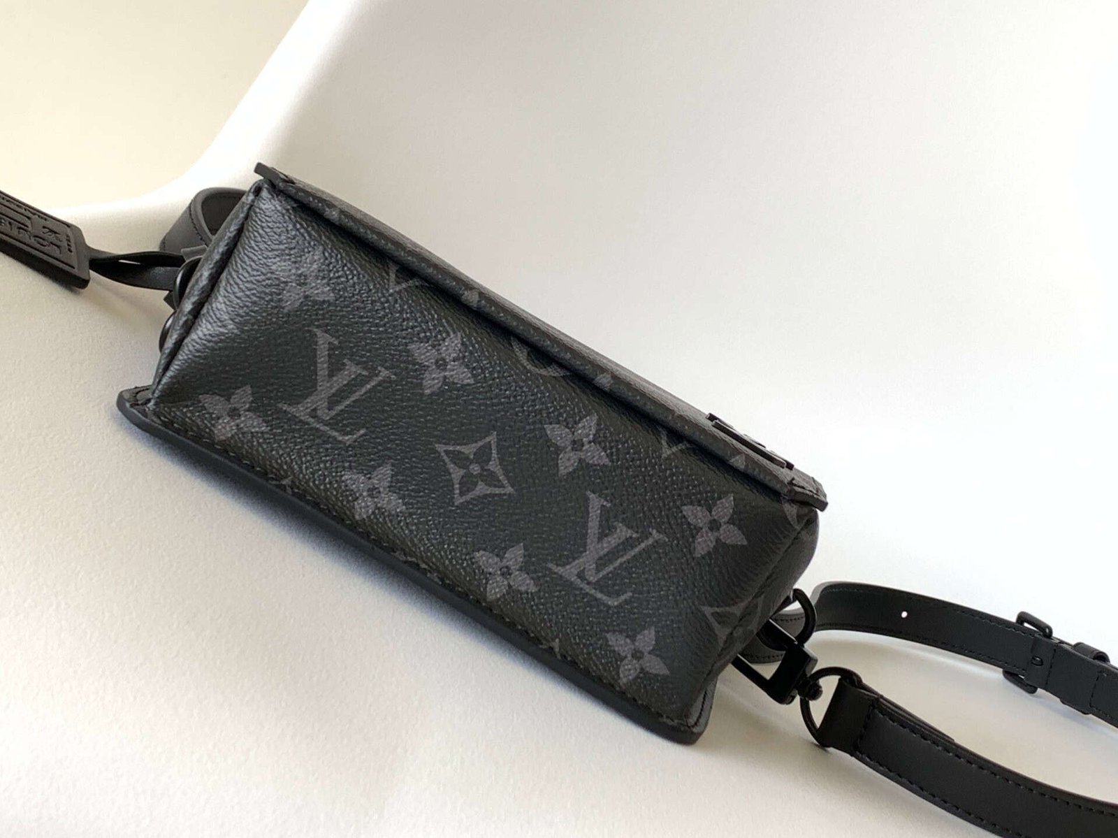 Louis Vuitton Flap Mini Handbag - Black 89648 | Sandra Bags - Image 3