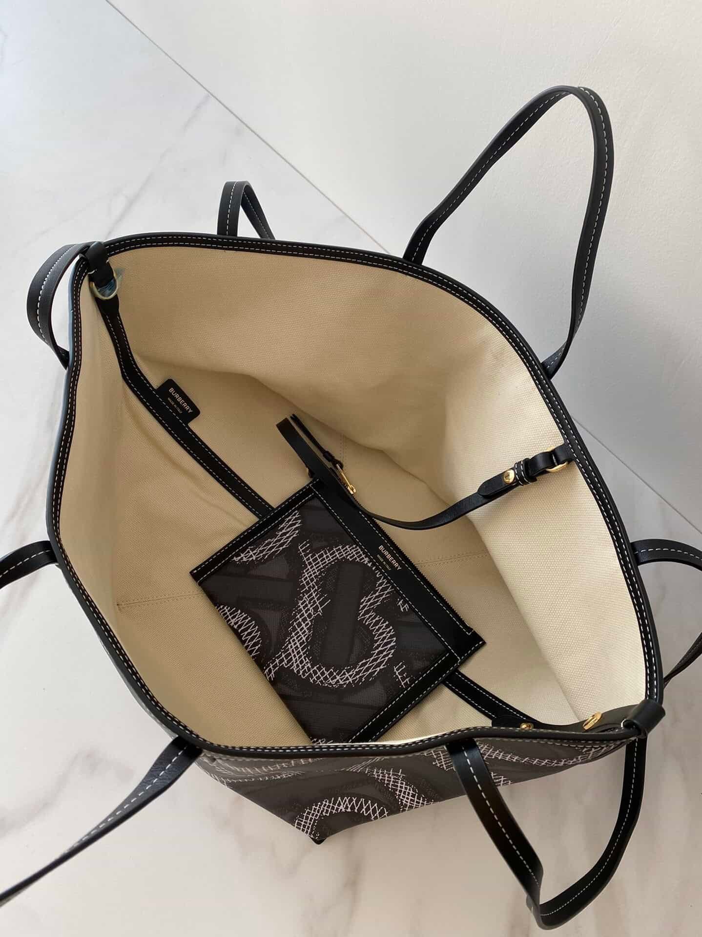 Burberry Beach Tote Bag - Black 33746 | Sandra Bags - Image 3