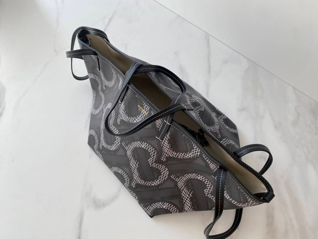 Burberry Beach Tote Bag - Black 33746 | Sandra Bags - Image 5