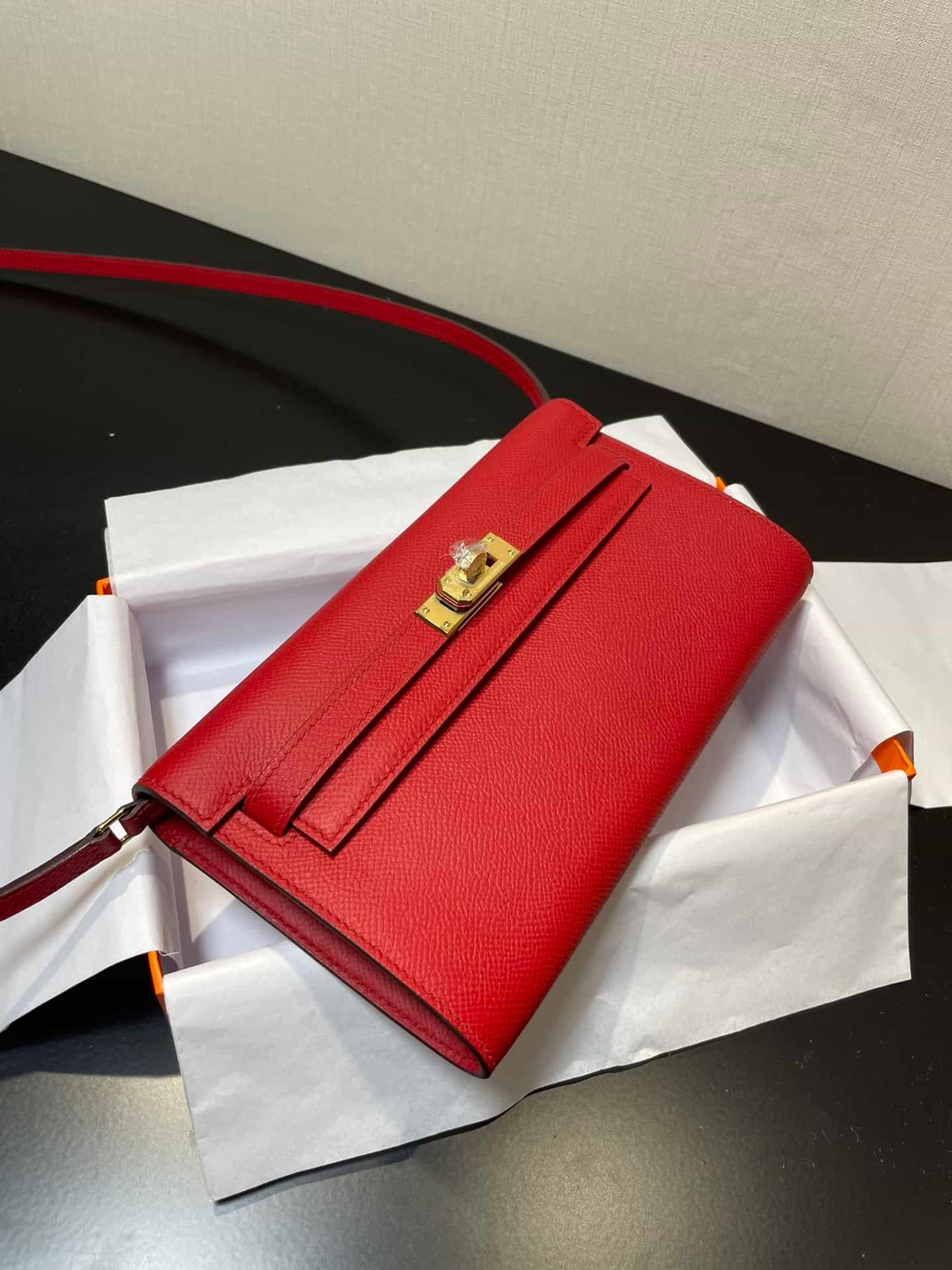 Hermes Kelly Crossbody Bag - Bright Red 24106 | Sandra Bags - Image 2