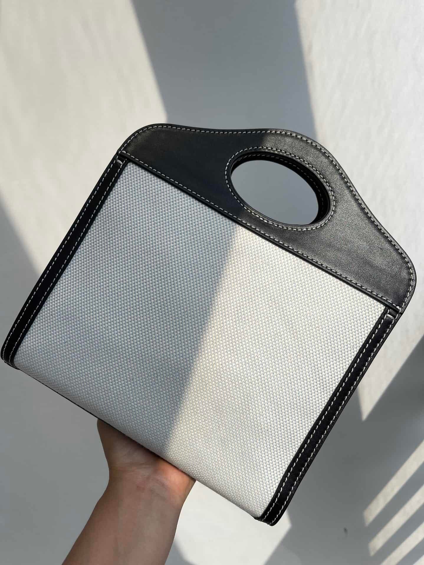 Burberry Horseferry Printing Shoulder Bag - Gray 10791 | Sandra Bags - Image 4