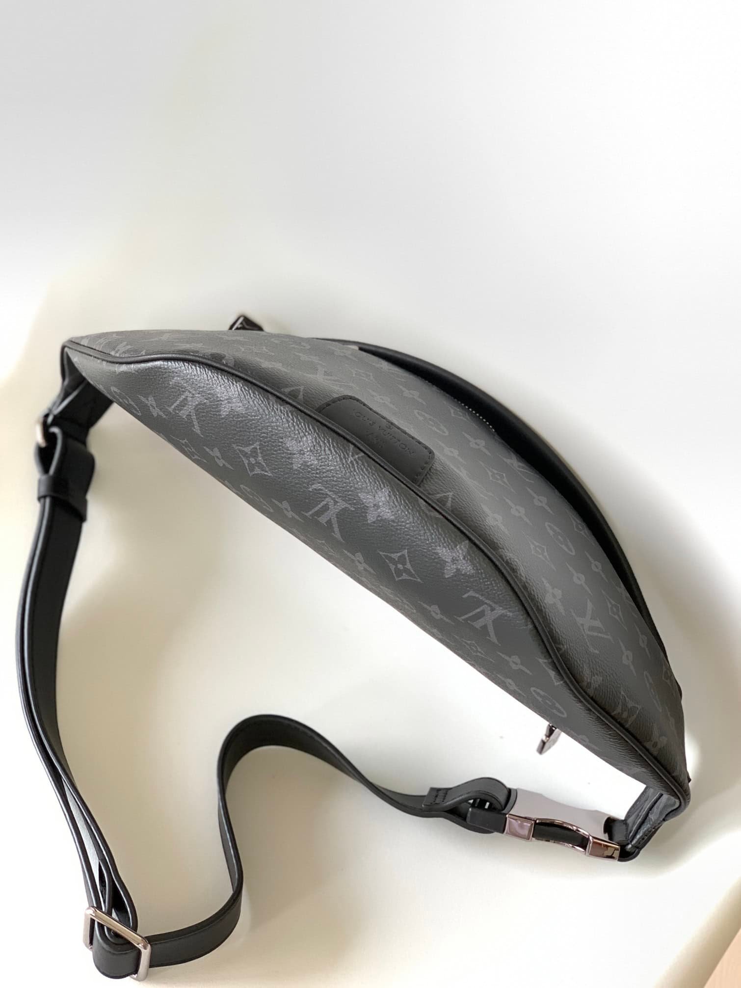 Louis Vuitton Monogram Discovery Waist Bag - Gray 15005 | Sandra Bags - Image 3