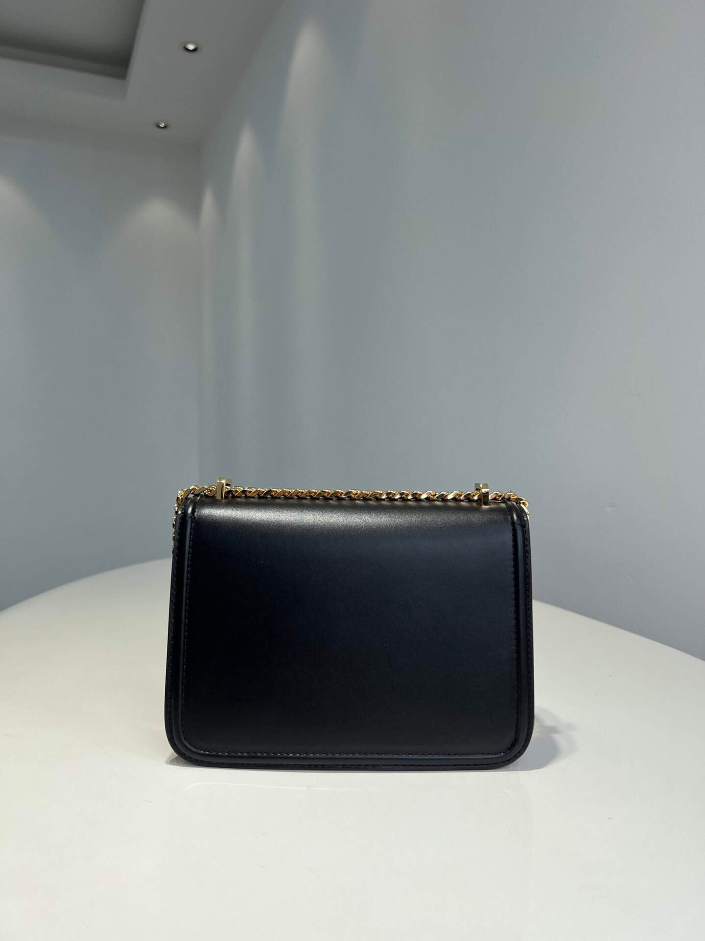 Burberry Women Small Tb Grainy Leather Shoulder Bag - Black 82620 | Sandra Bags - Image 4
