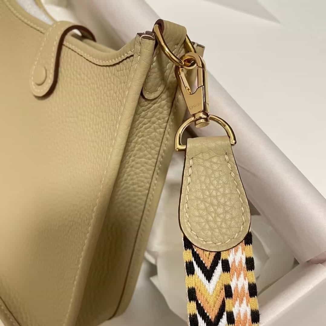 Hermes Evelyne Hollow H Letter Handbag - Cream 82146 | Sandra Bags - Image 3