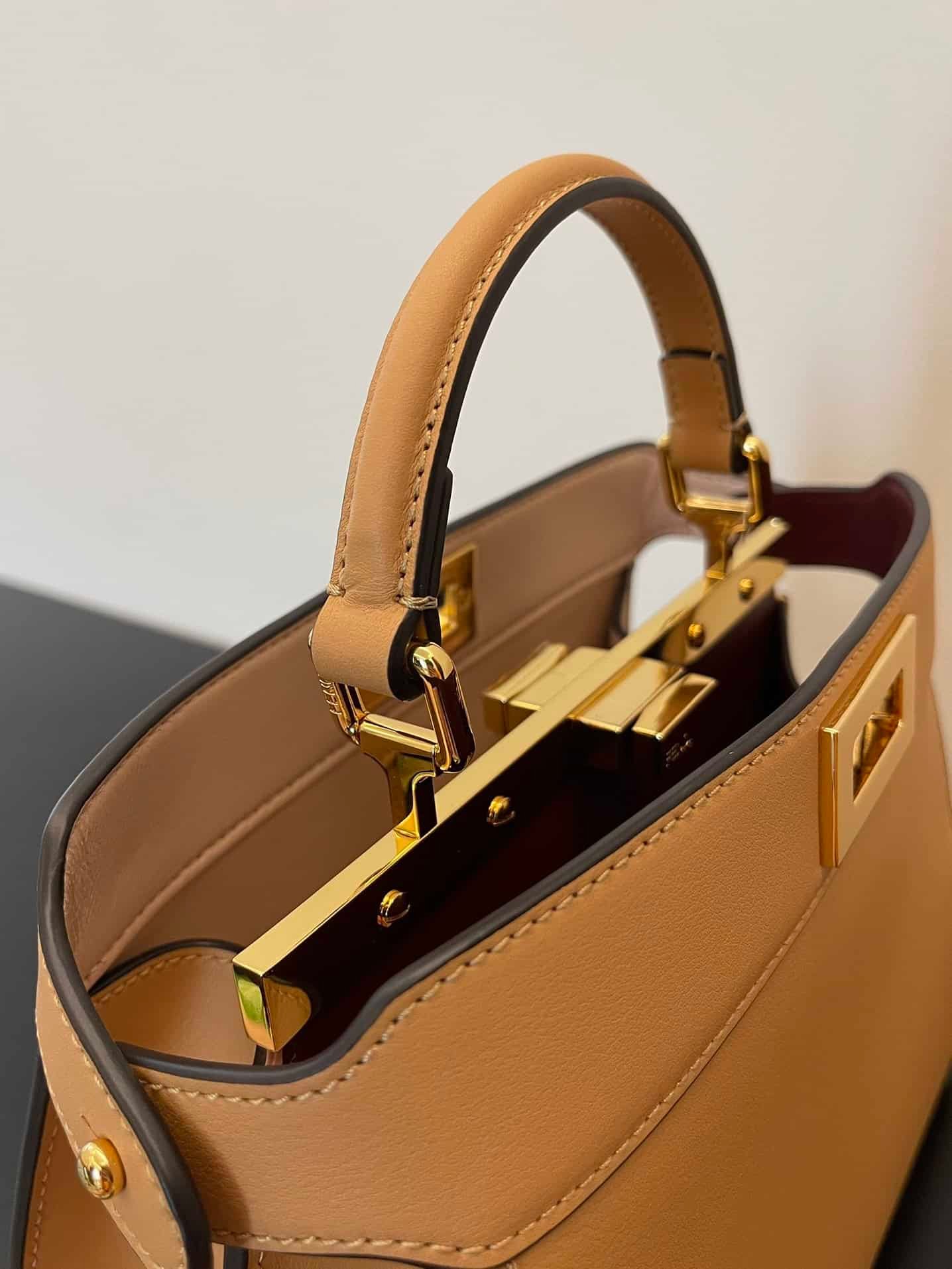 Fendi Peekaboo I See U Handbag - Brown 29614 | Sandra Bags - Image 4
