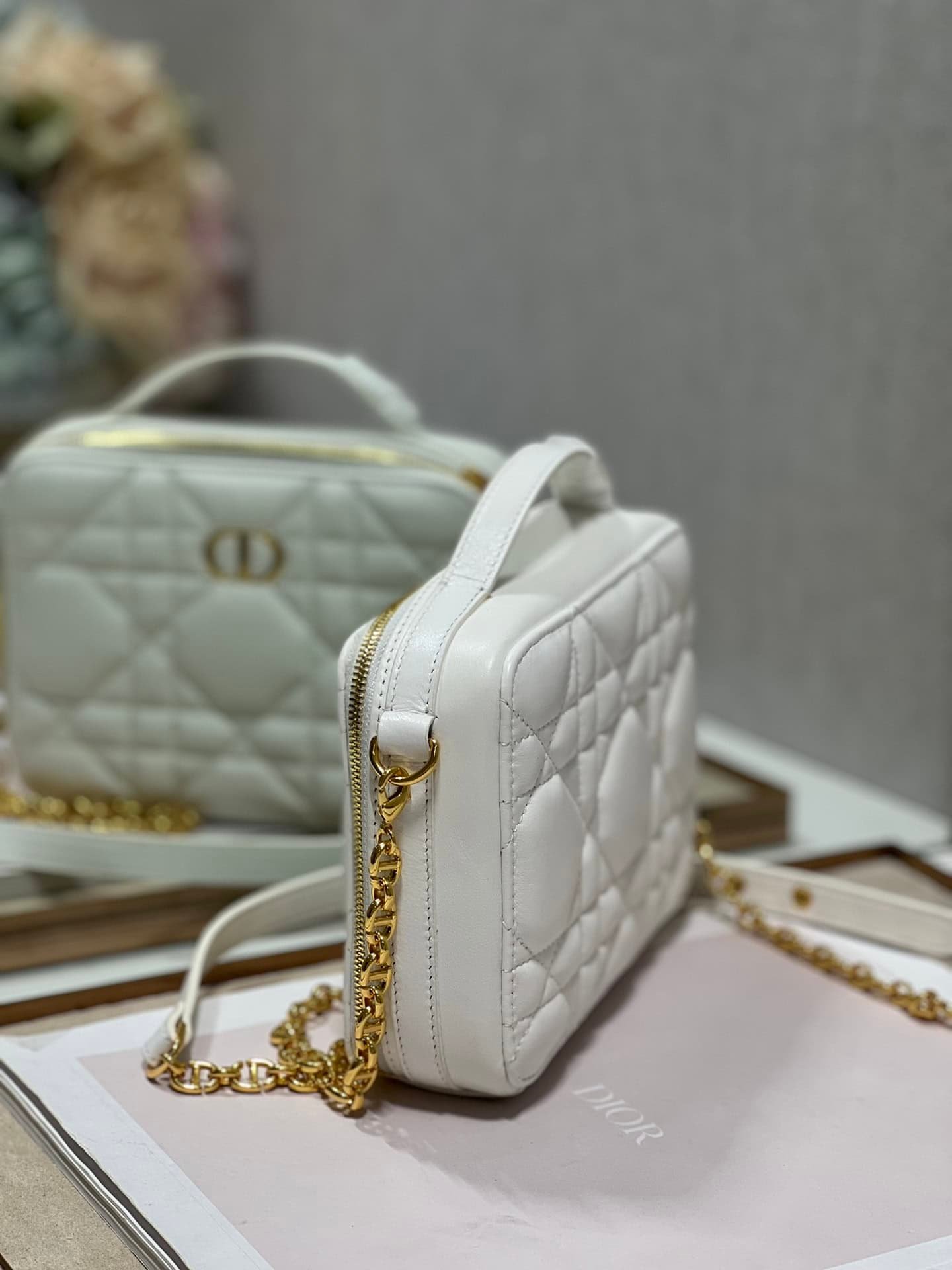 Dior Caro Box Chain Handbag - White 42024 | Sandra Bags - Image 4
